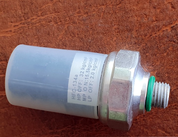 Snímač tlaku klimatizácie LADA NIVA 21218812731000